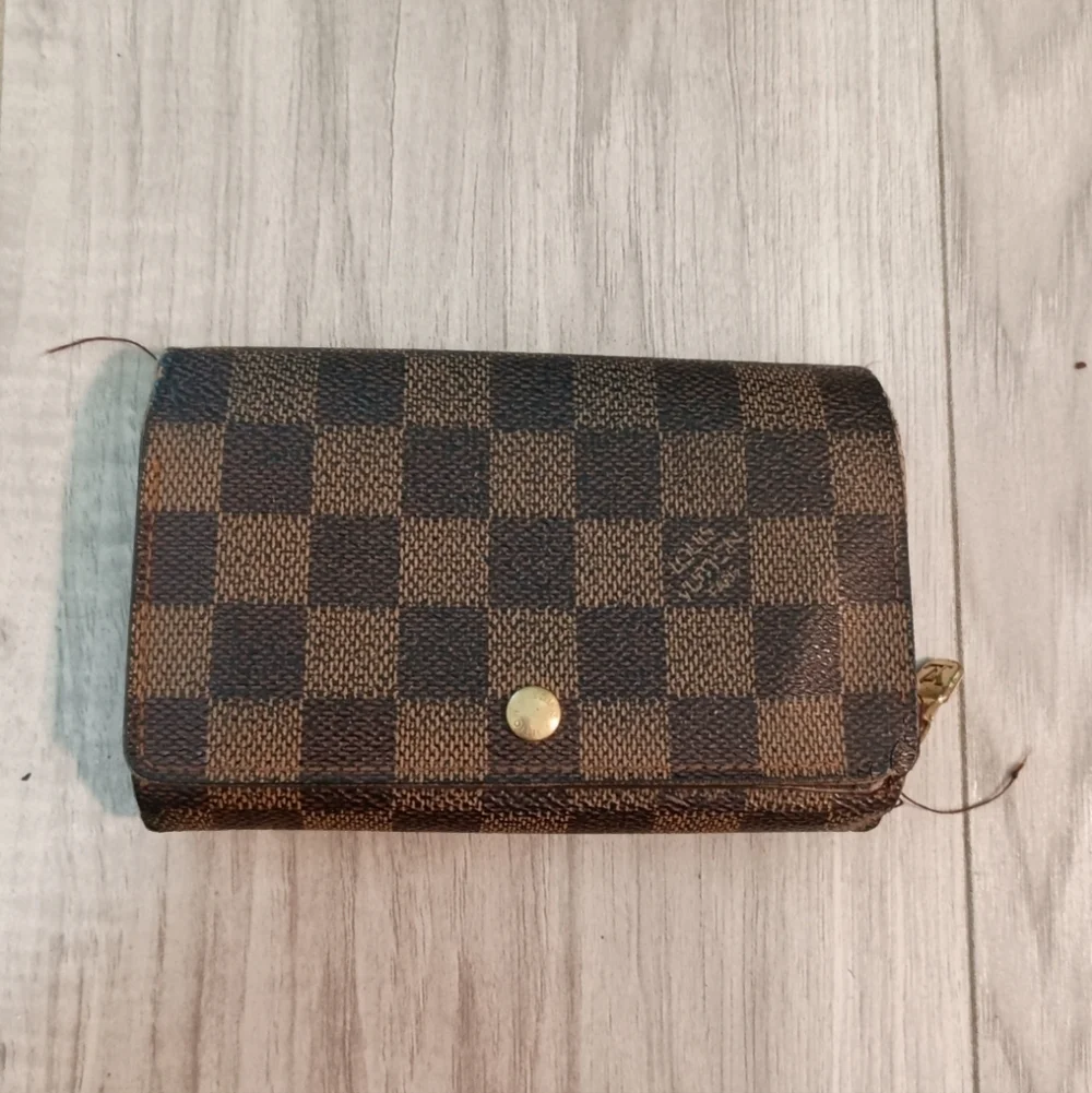 Louis Vuitton, Damier Ebene Tresor Bi-Fold Zip Wallet